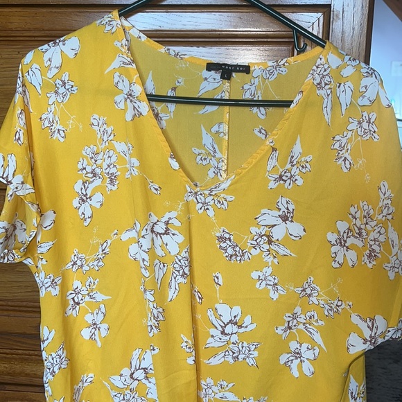 EUC Stitch Fix top - Picture 2 of 3